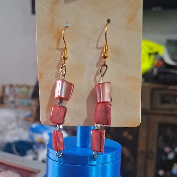 Elegant Pink Beaded Jewelry Set - Picture 3 of 13